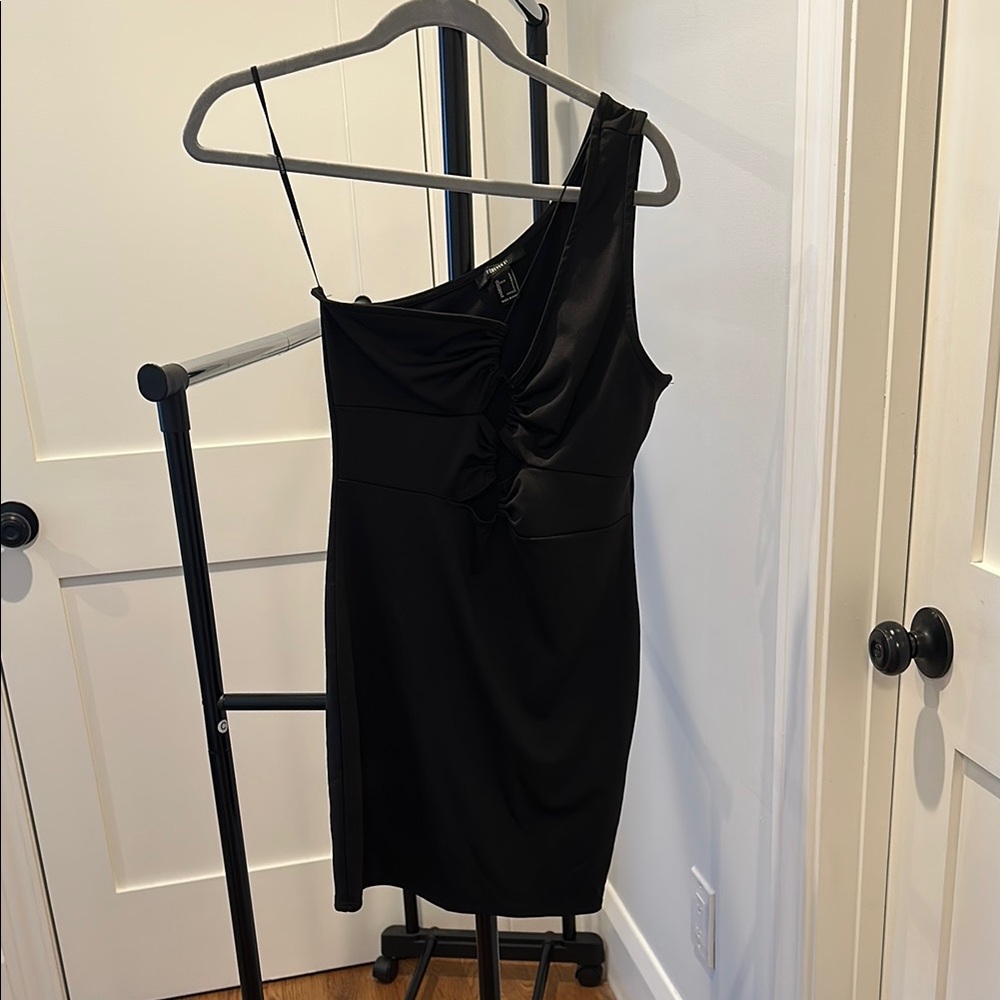 Cut out Black One-Shoulder Dress
